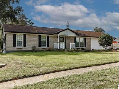 930 Robin Cir