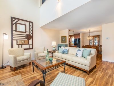 902 River Renaissance