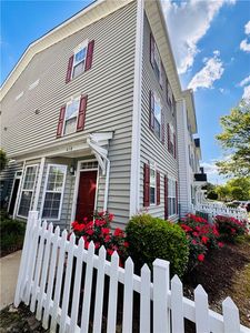 Property at 418 Teton Cir, Suffolk, VA
