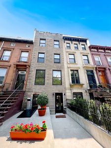 554A Monroe St APT 1