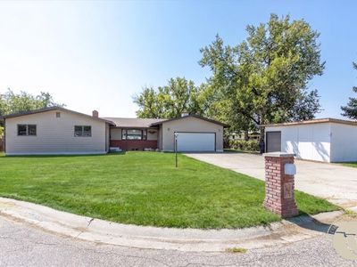 1621 Augsburg Dr