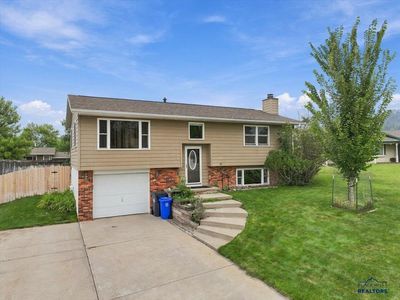 Property at 2706 Tomahawk Dr, Rapid City, SD
