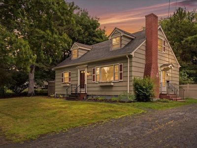 62 Graham Avenue S