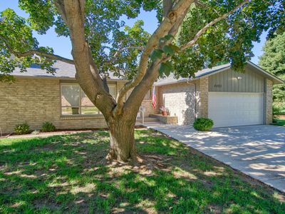 4483 W Pioneer Dr