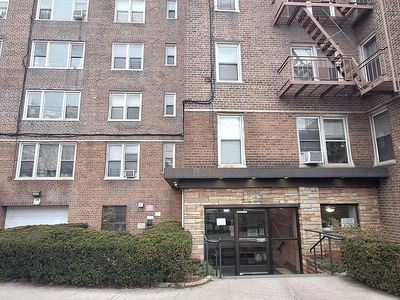 4265 Webster Ave APT 7E
