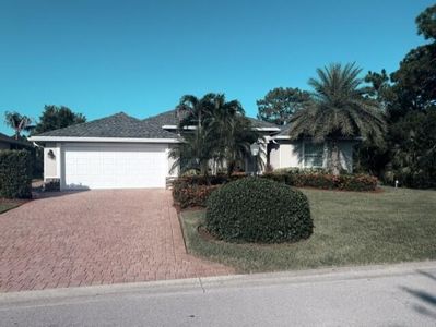 367 SW Vista Lake Drive