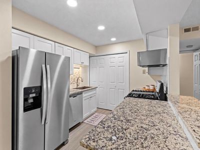 1301 Hillbrow Ln APT 203