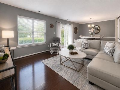 308 Queens Cres