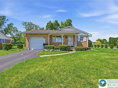 78 Colonial Rd