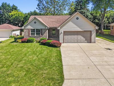7116 W Carpenter AVENUE
