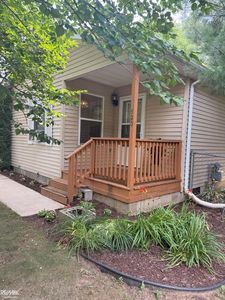 Property at 520 Sheldon St, Algonac, MI