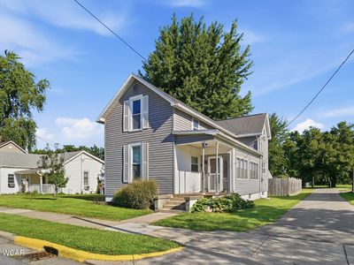 305 E Main St