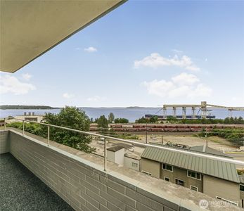 521 5th Avenue W #306