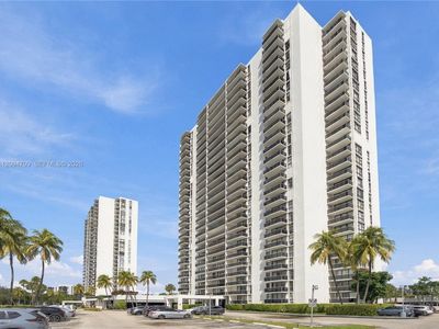 3675 N Country Club Dr APT 204