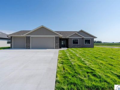 57 Evergreen Ln