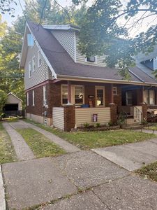 512 Raspberry St