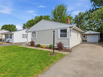 1070 Highland Ave