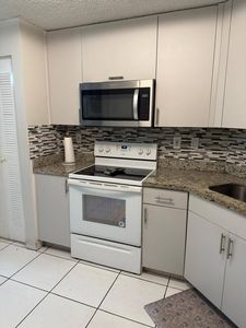 10018 Hammocks Blvd #1015