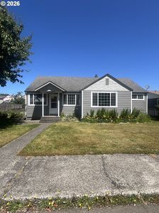 2035 Cedar Ave