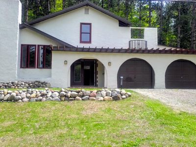 3012 Wildwood Harbor Rd