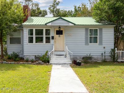 4586 COLONIAL Avenue