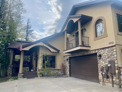 1112 Steamboat Blvd