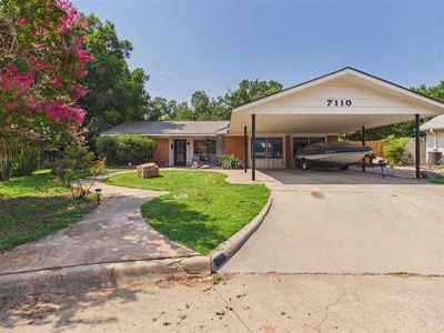 7110 NW Woodland Cir