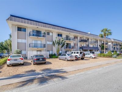 4606 W Gray St Unit 107