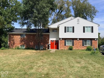 6028 Laurel Hall Dr
