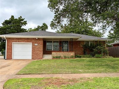 415 W Curtis Dr