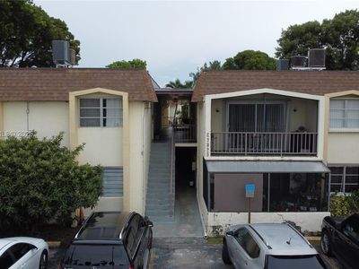 7825 Miller Dr APT C211