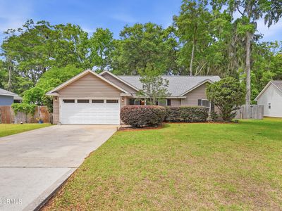 16 Sherwood Ln