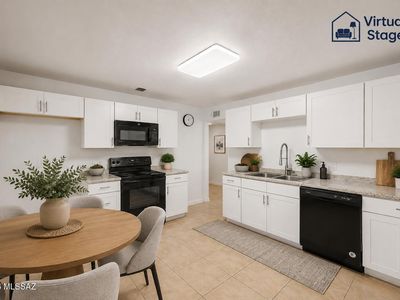 972 N Chrysler Dr