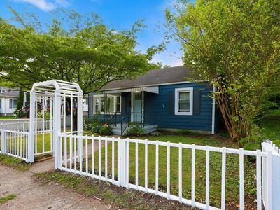382 Sherman Ave