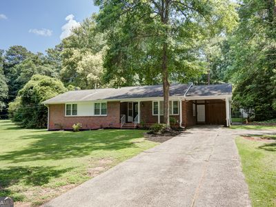 Property at 300 Kelly Dr, Fayetteville, GA