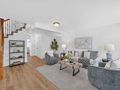 213 S Tamarak Cir
