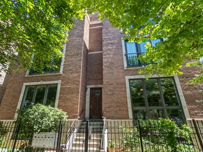 1621 N Mozart St APT 1S