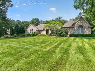 5264 Pinewood Dr