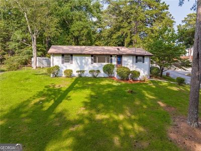 Property at 5207 Dixie Lake Rd, Union City, GA