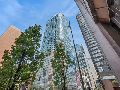 600 N Fairbanks Ct Unit 1706