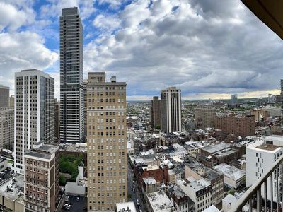 1919 Chestnut St APT 2618