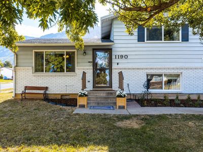 1190 N Quincy Ave