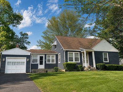 Property at 45 Thompkins Ave, East Longmeadow, MA