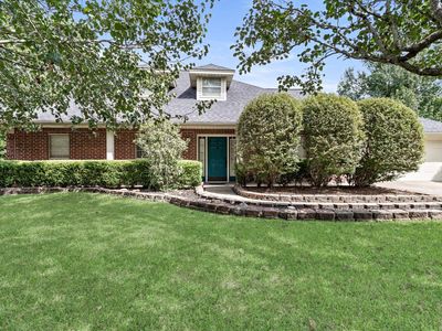 128 Greenleaf Dr