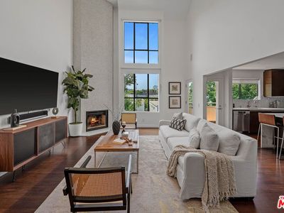 720 Huntley Dr APT 202