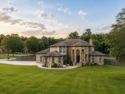 1202 Rocky Falls Ln