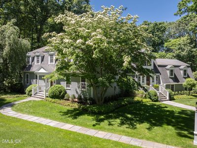 9 Paddock Dr