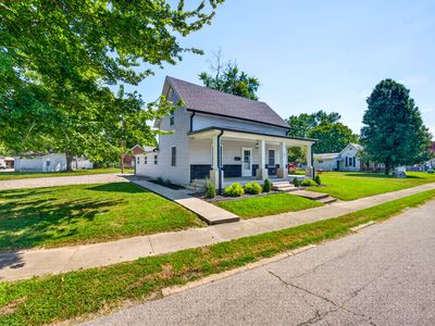 107 W College St