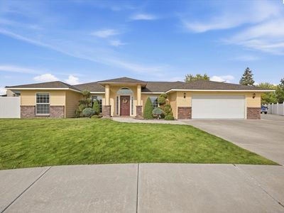 4504 Desert Cove Ct