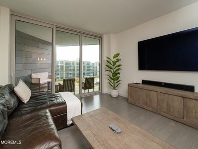 15 Morris Avenue #505